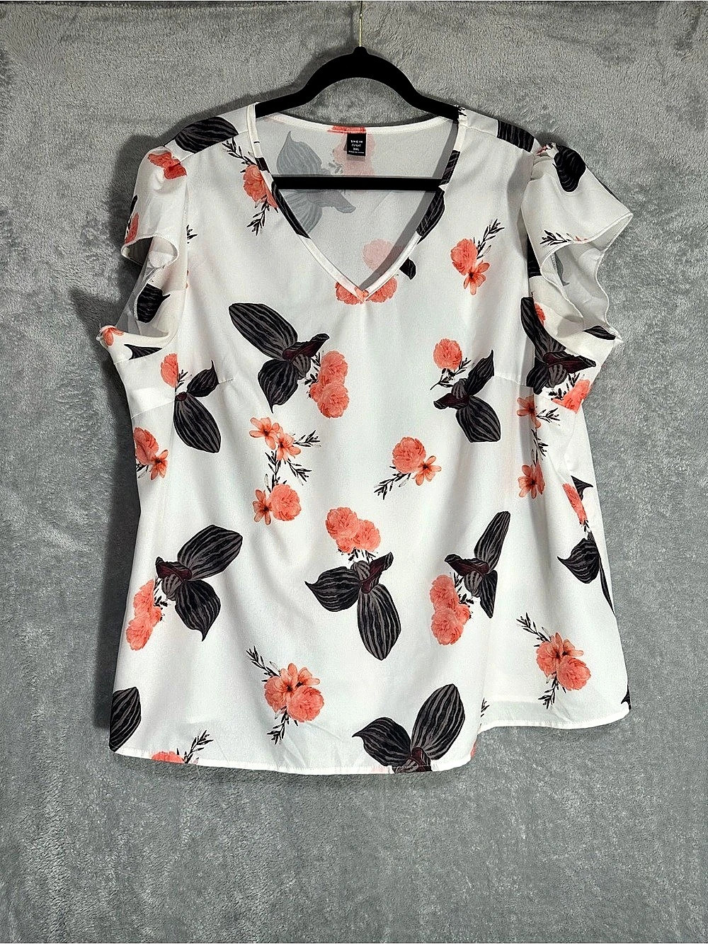SHEIN Floral Short Sleeve Top in White & Coral Like New